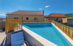 Stunning Home In Slatine